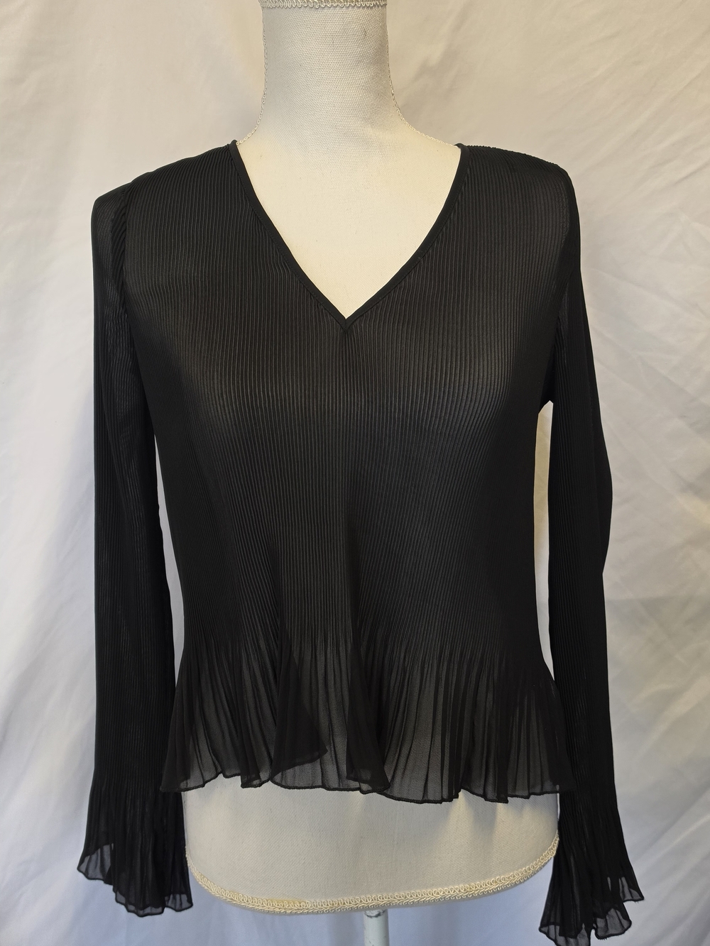 Madewell Black Pleated V-Neck Long Sleeve Top